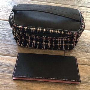 Lancôme bag with brush wallet